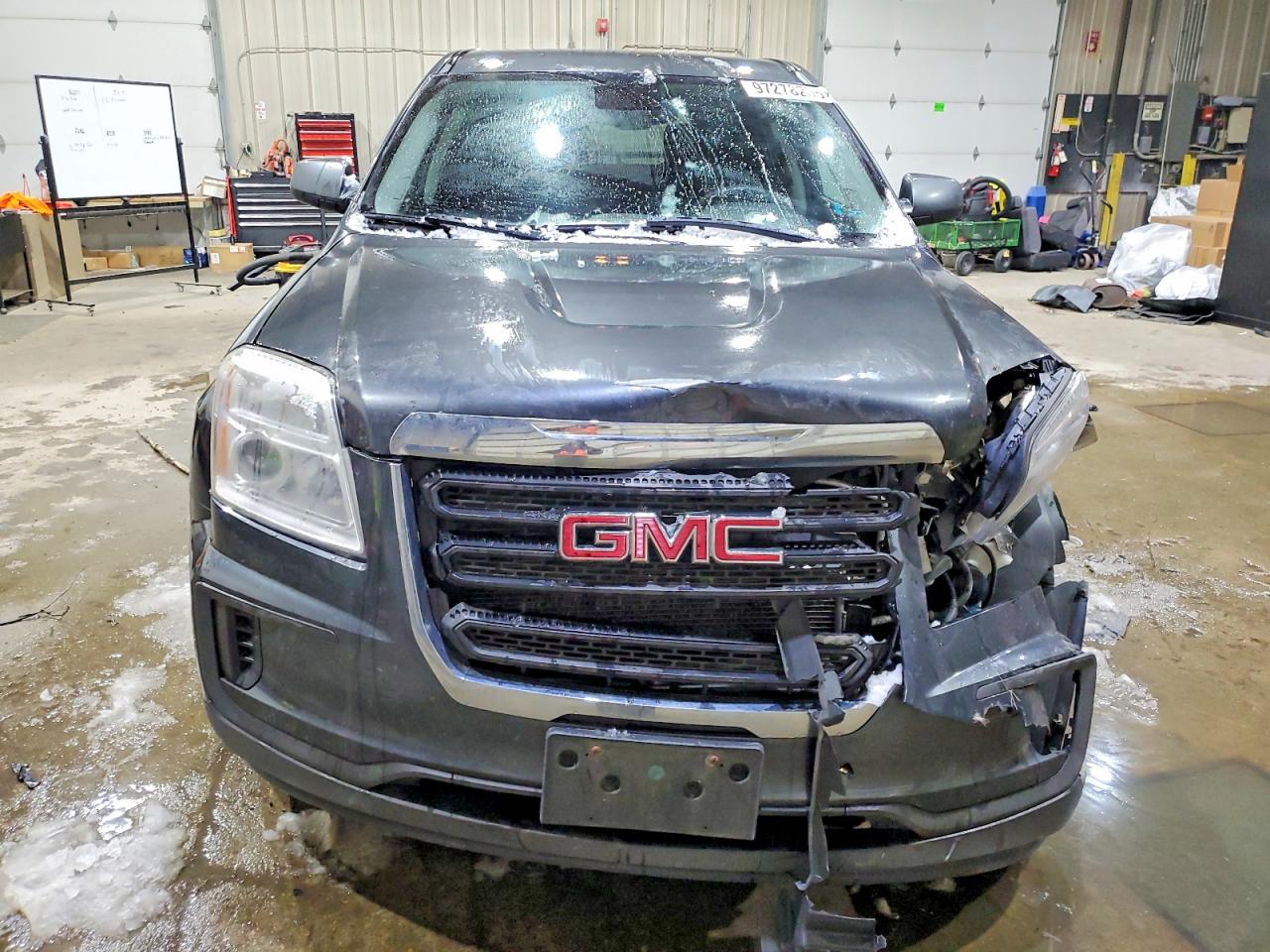 2017 GMC TERRAIN SLE photo 13