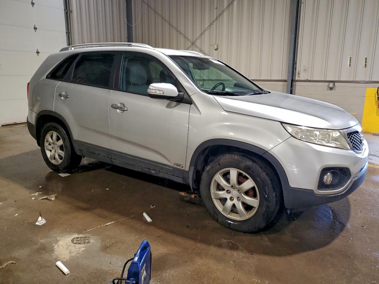 2011 KIA SORENTO BASE photo 10