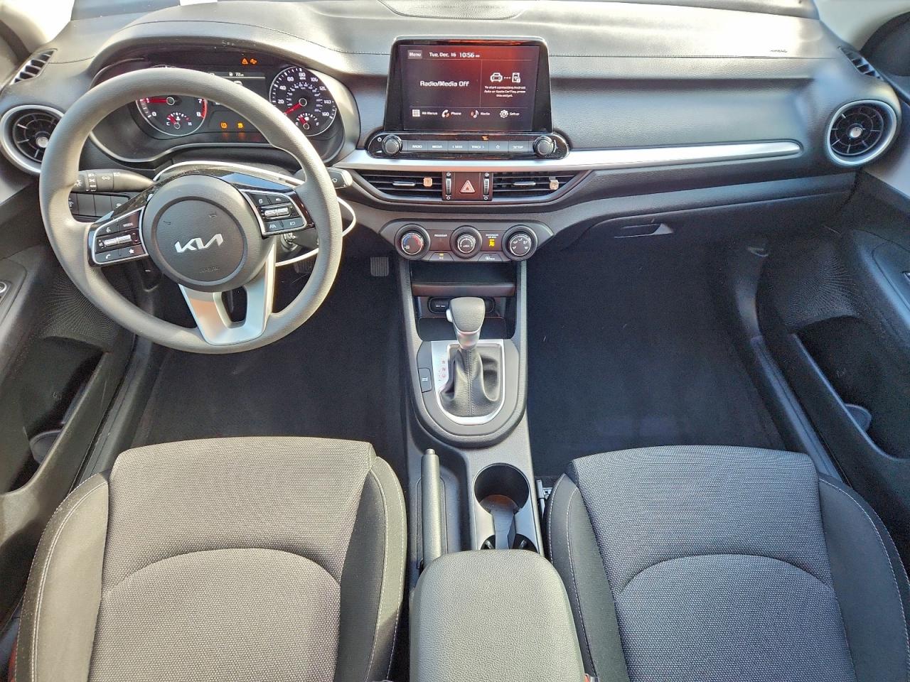 2024 KIA FORTE LX photo 8