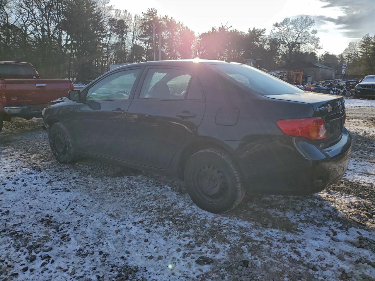 2010 TOYOTA COROLLA BASE photo 3