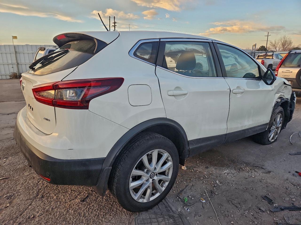 2020 NISSAN ROGUE SPORT S photo 5