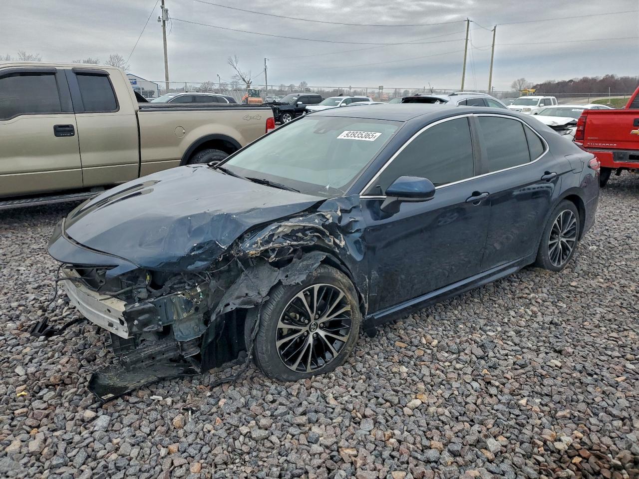 2019 TOYOTA CAMRY