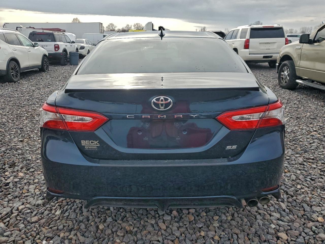 2019 TOYOTA CAMRY L photo 6
