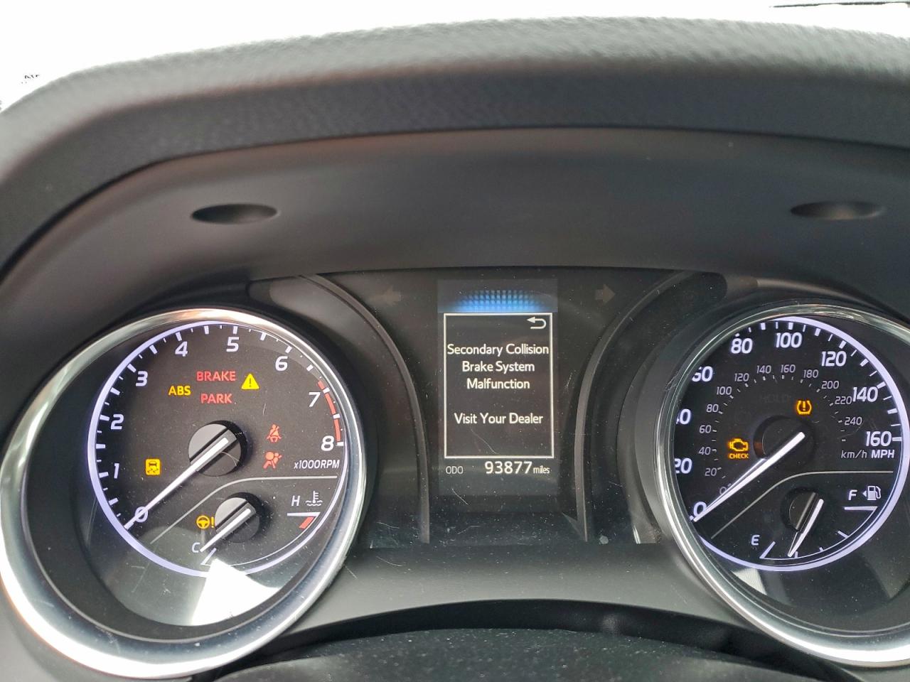 2019 TOYOTA CAMRY L photo 9