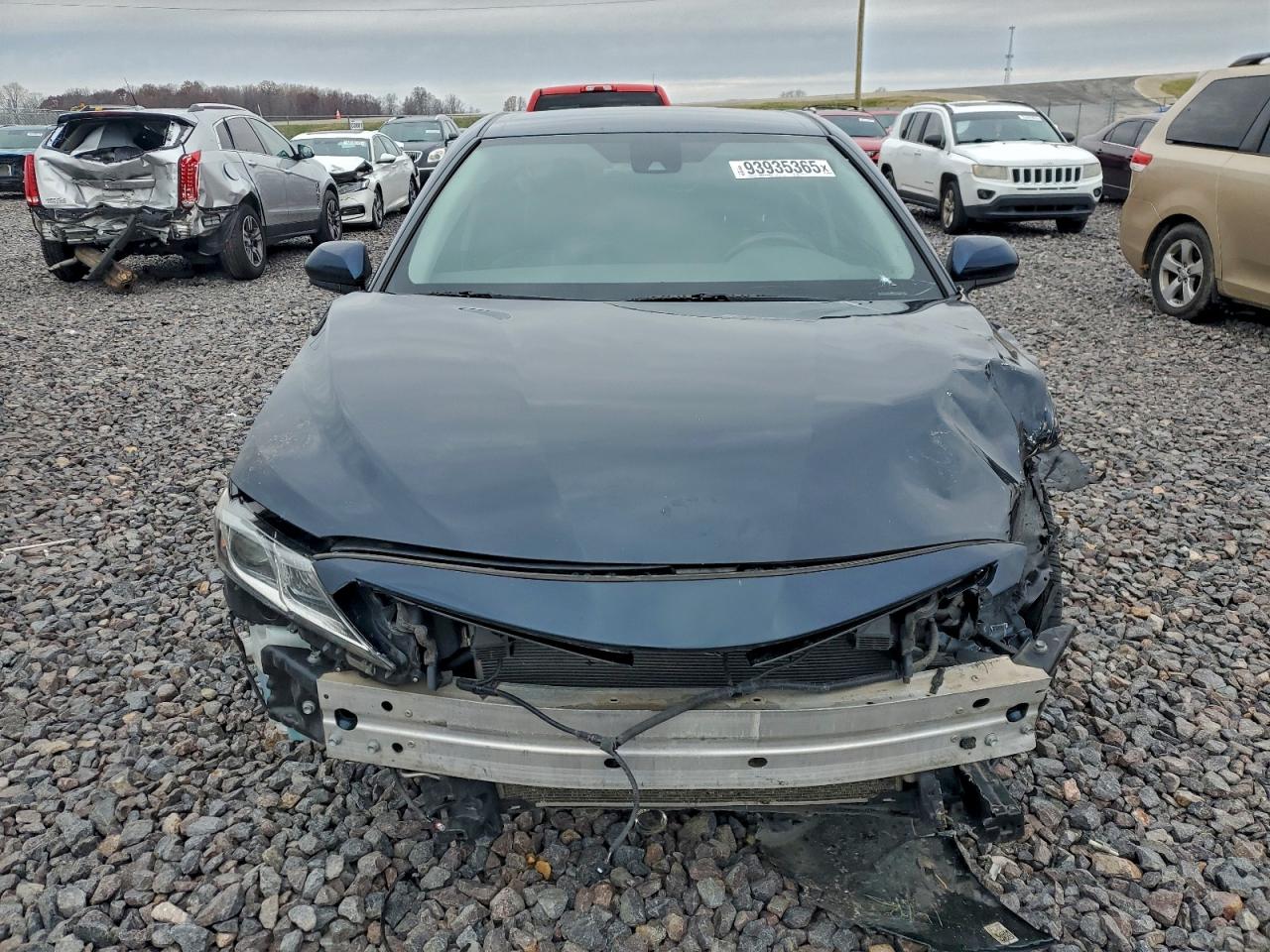 2019 TOYOTA CAMRY L photo 5