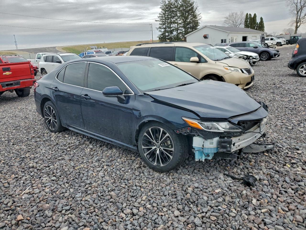 2019 TOYOTA CAMRY L photo 4