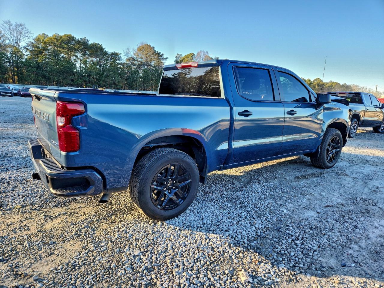 2024 CHEVROLET SILVERADO C1500 CUSTOM photo 3
