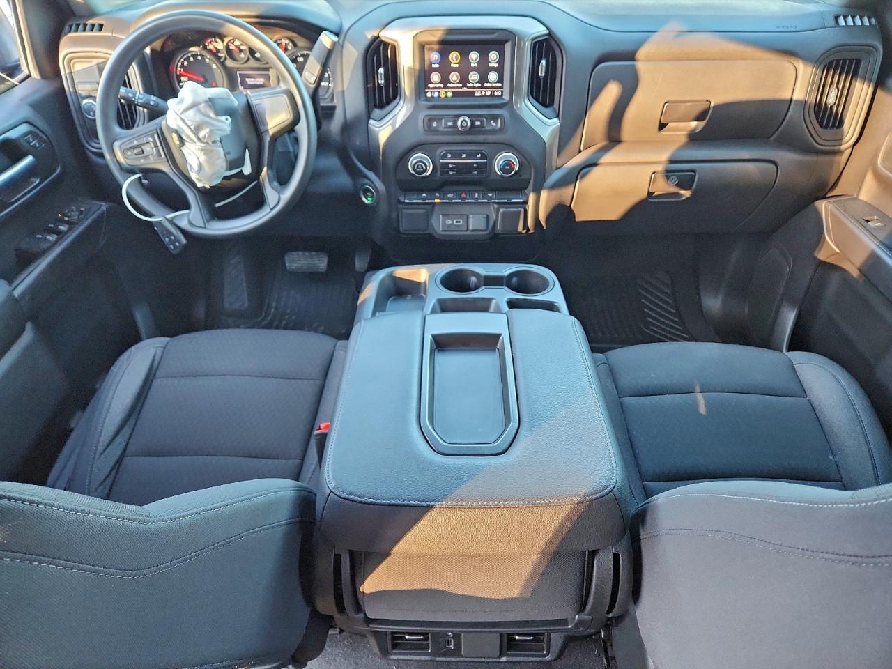 2024 CHEVROLET SILVERADO C1500 CUSTOM photo 8