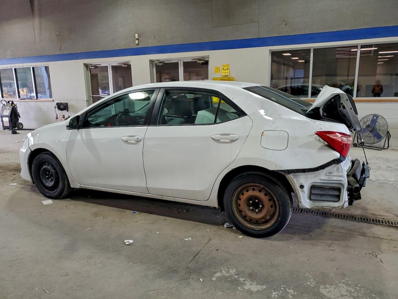2017 TOYOTA COROLLA L photo 3