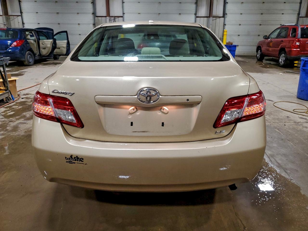 2010 TOYOTA CAMRY BASE photo 6