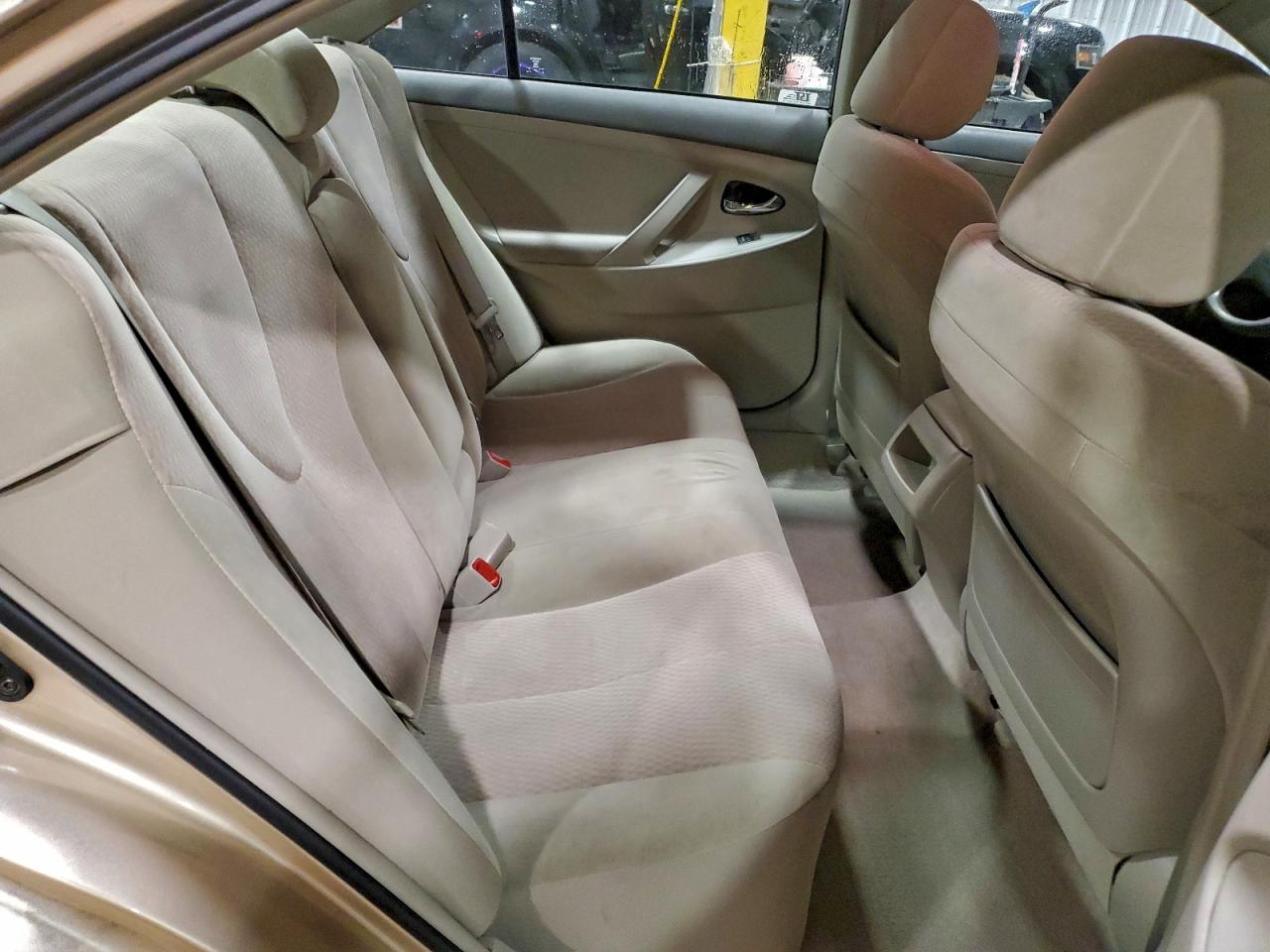 2010 TOYOTA CAMRY BASE photo 10