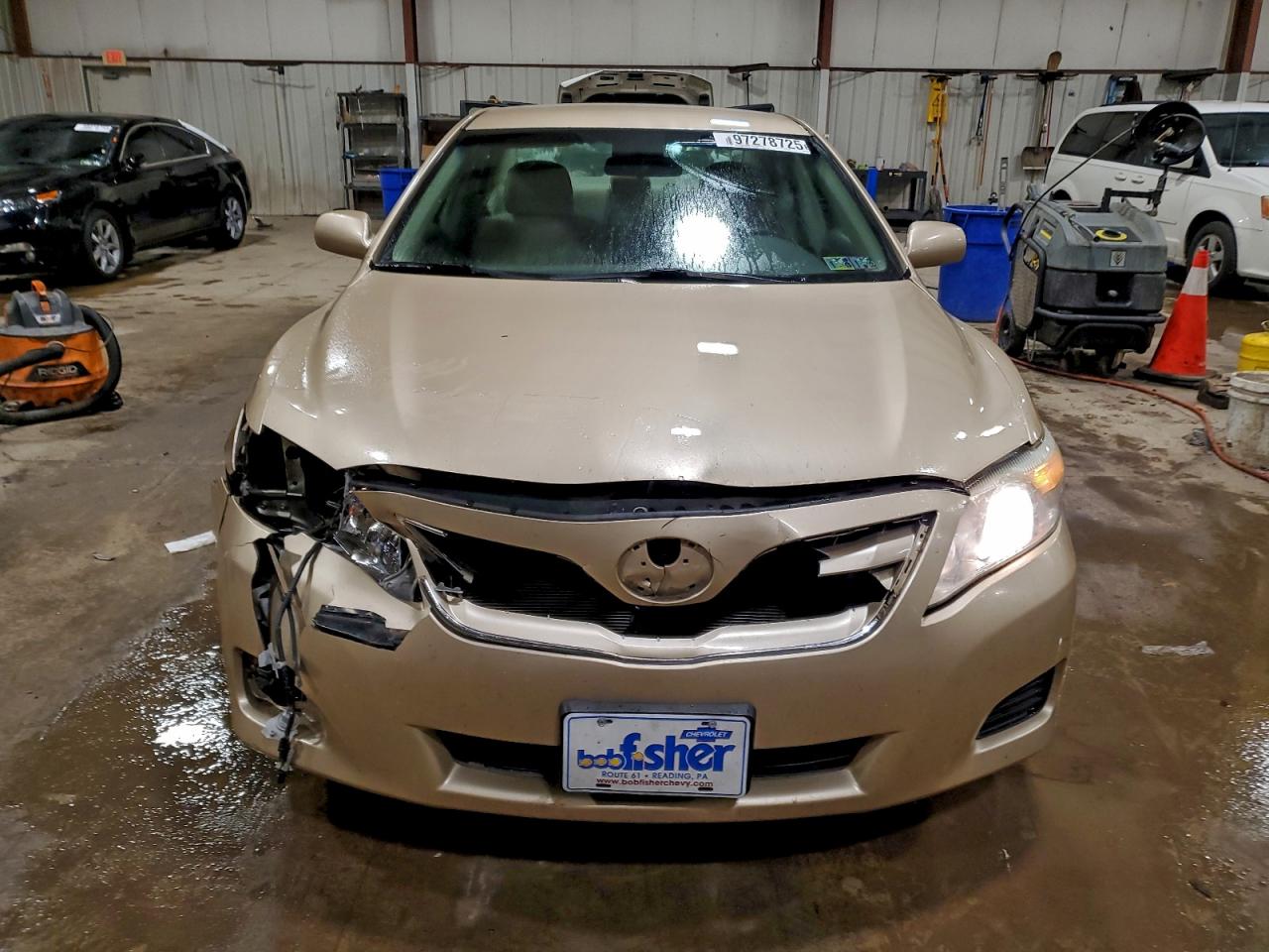 2010 TOYOTA CAMRY BASE photo 5