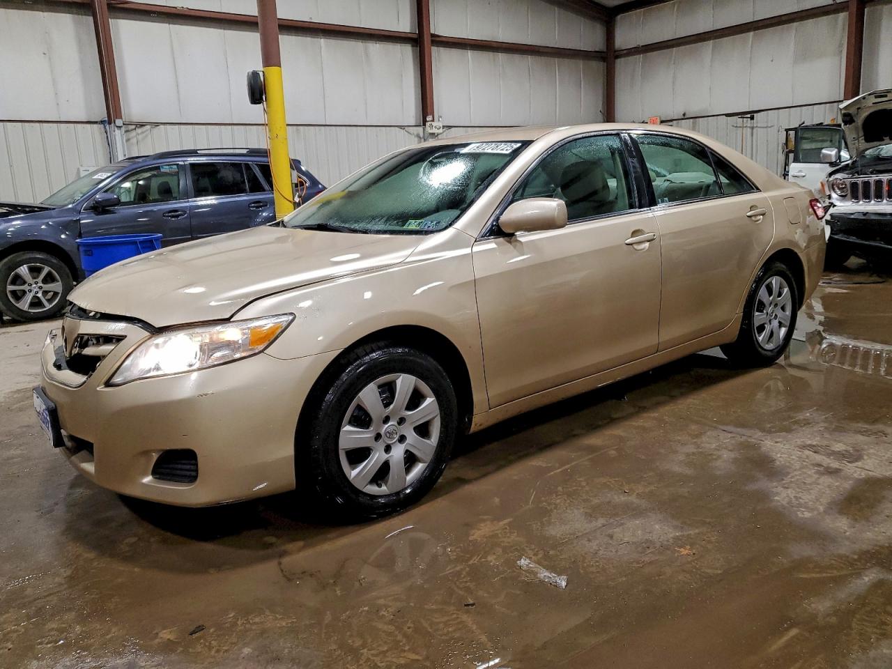 2010 TOYOTA CAMRY