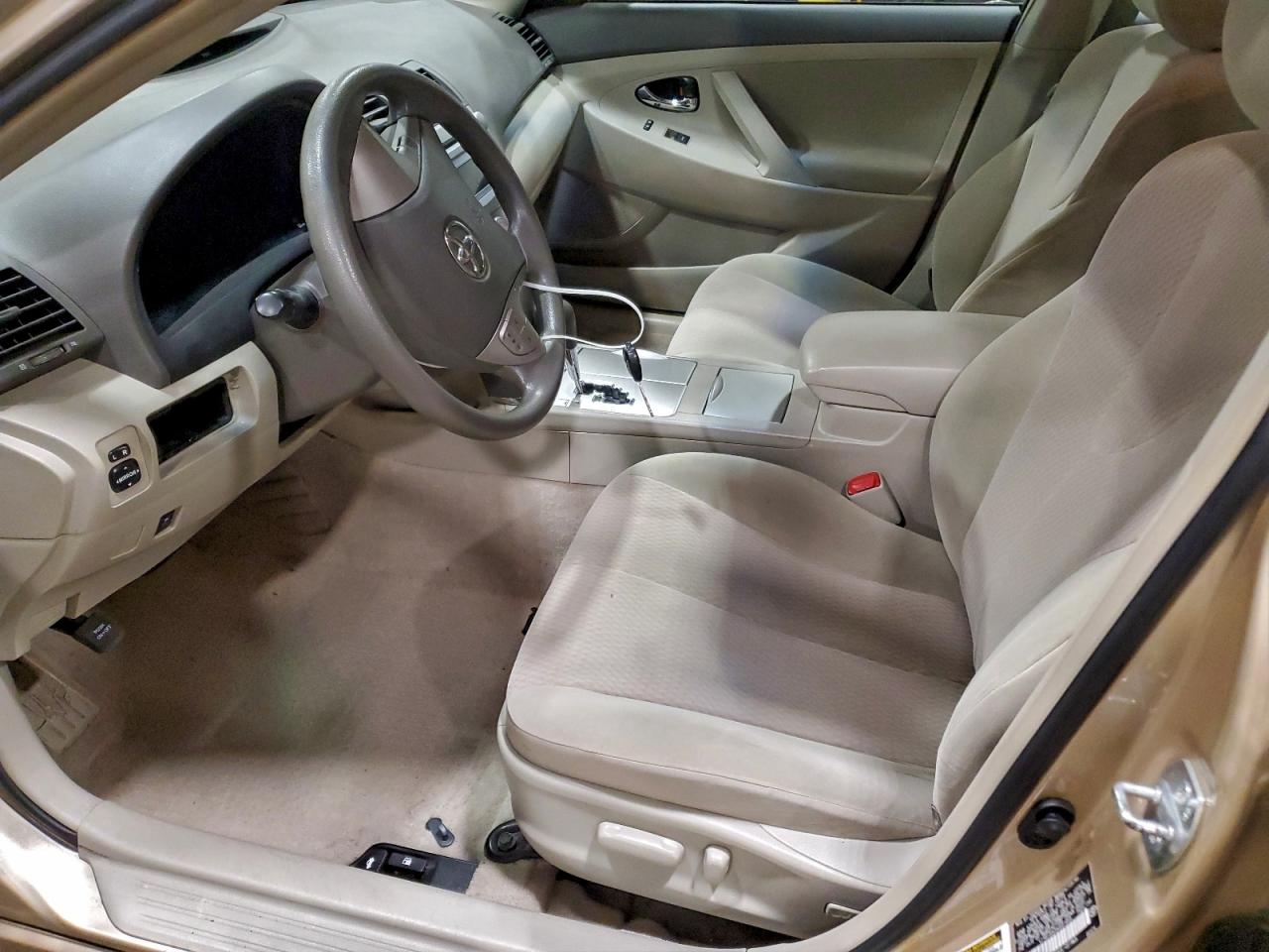 2010 TOYOTA CAMRY BASE photo 7