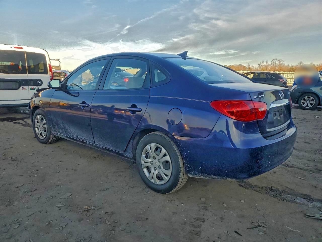 2010 HYUNDAI ELANTRA BLUE photo 2