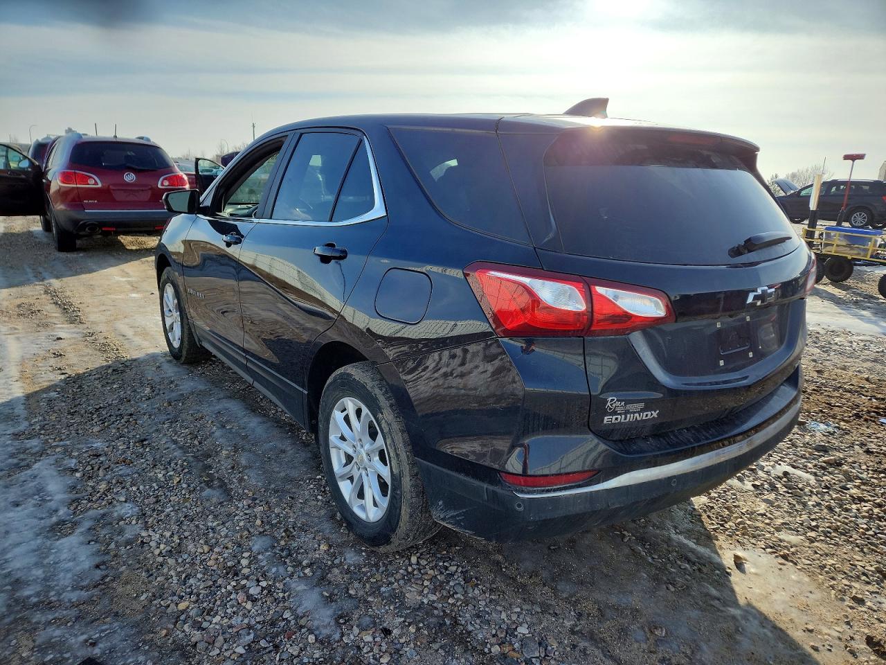 2021 CHEVROLET EQUINOX LT photo 3