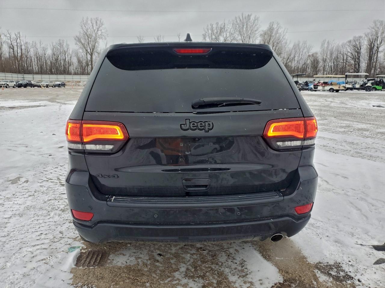 2019 JEEP GRAND CHEROKEE LAREDO photo 6