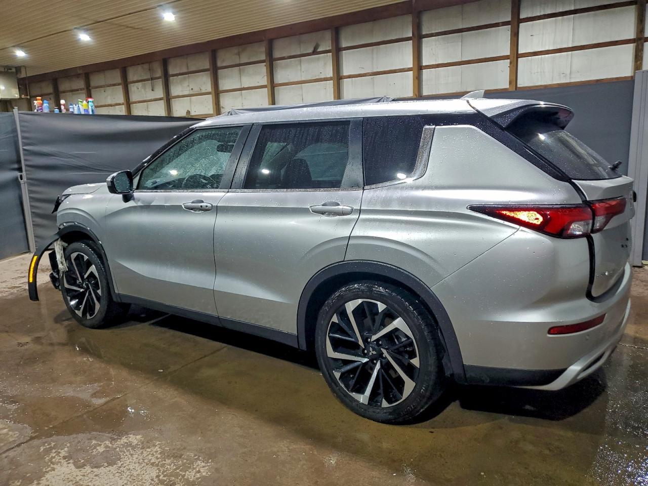 2024 MITSUBISHI OUTLANDER SE photo 3