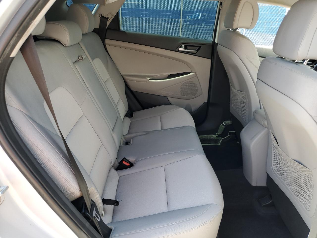 2017 HYUNDAI TUCSON SE photo 21