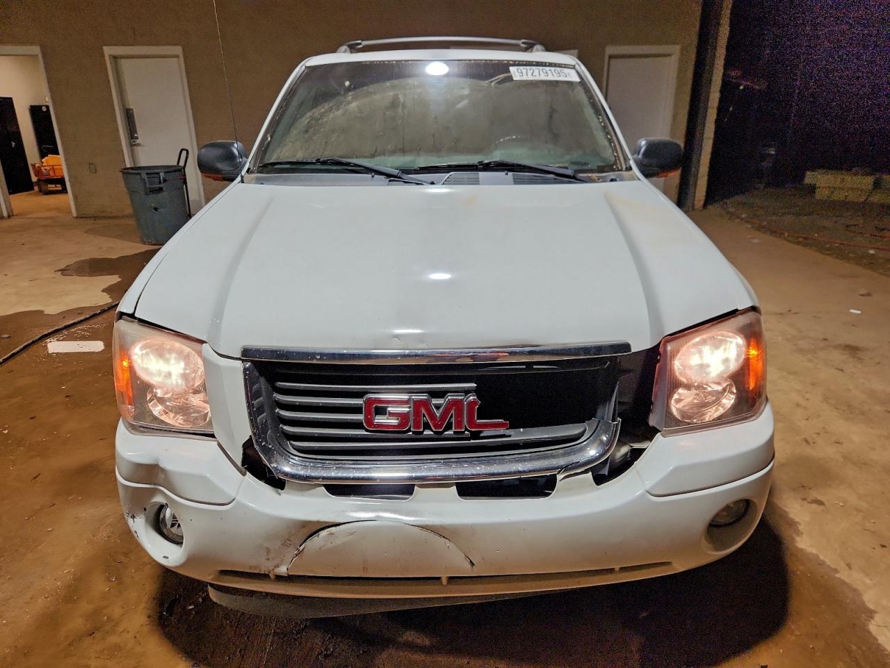 2003 GMC ENVOY photo 9