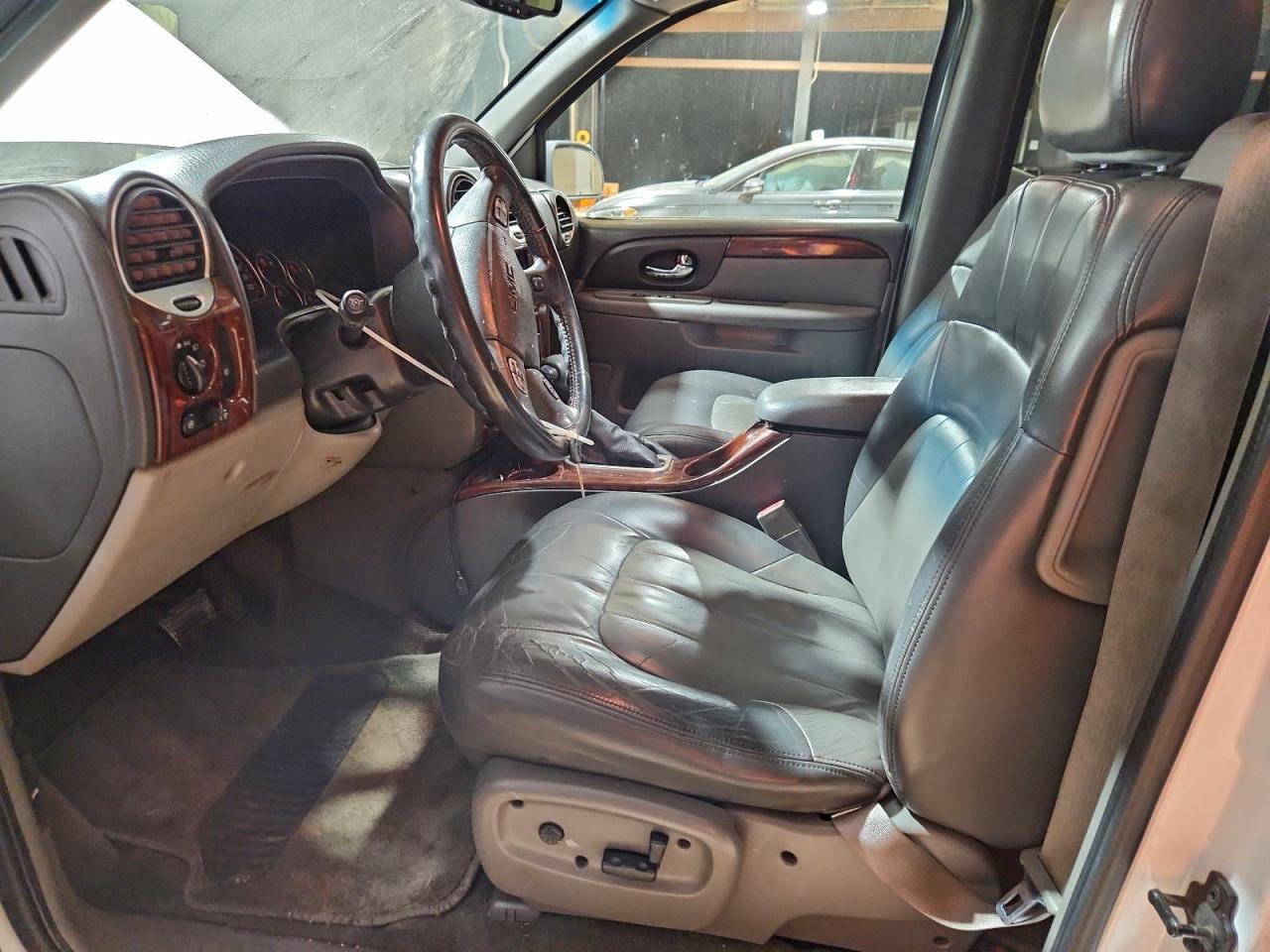 2003 GMC ENVOY photo 13