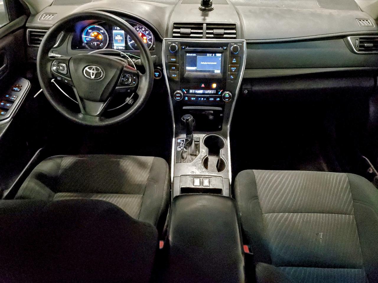 2017 TOYOTA CAMRY HYBRID photo 22