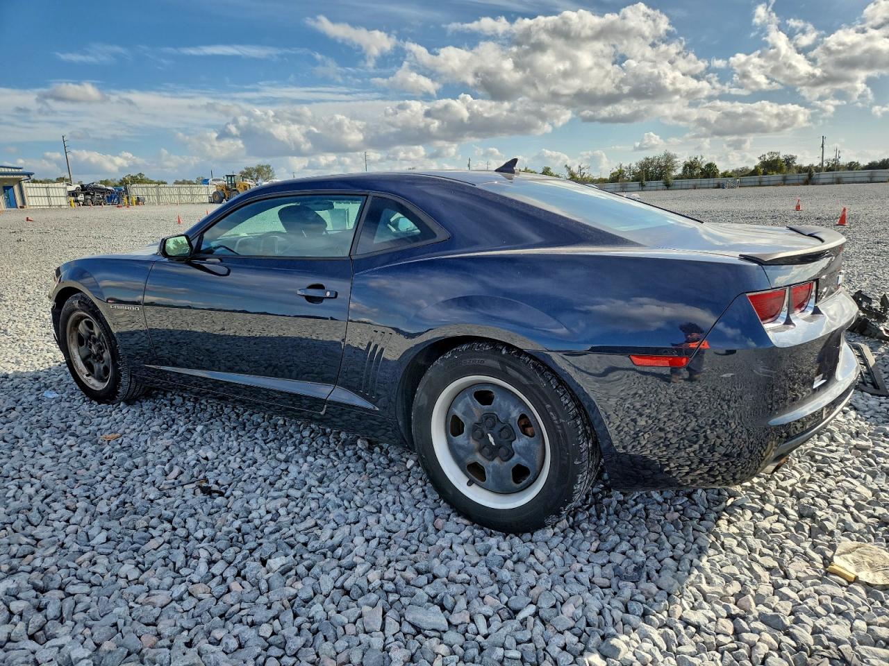 2013 CHEVROLET CAMARO LS photo 3