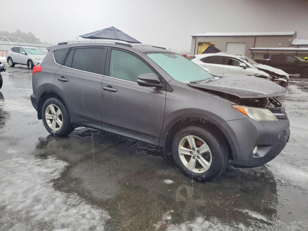 2014 TOYOTA RAV4 XLE photo 4