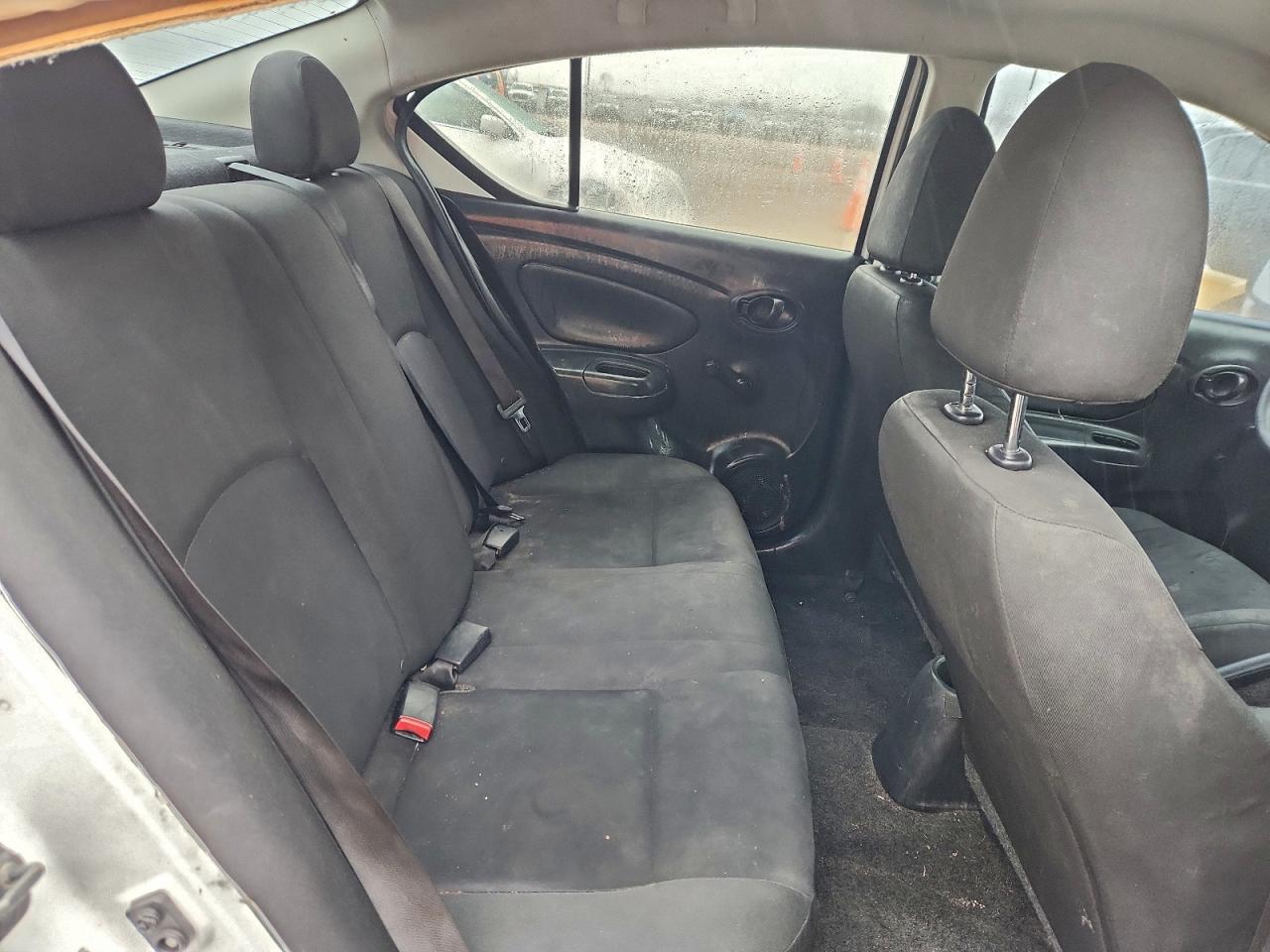 2018 NISSAN VERSA S photo 10