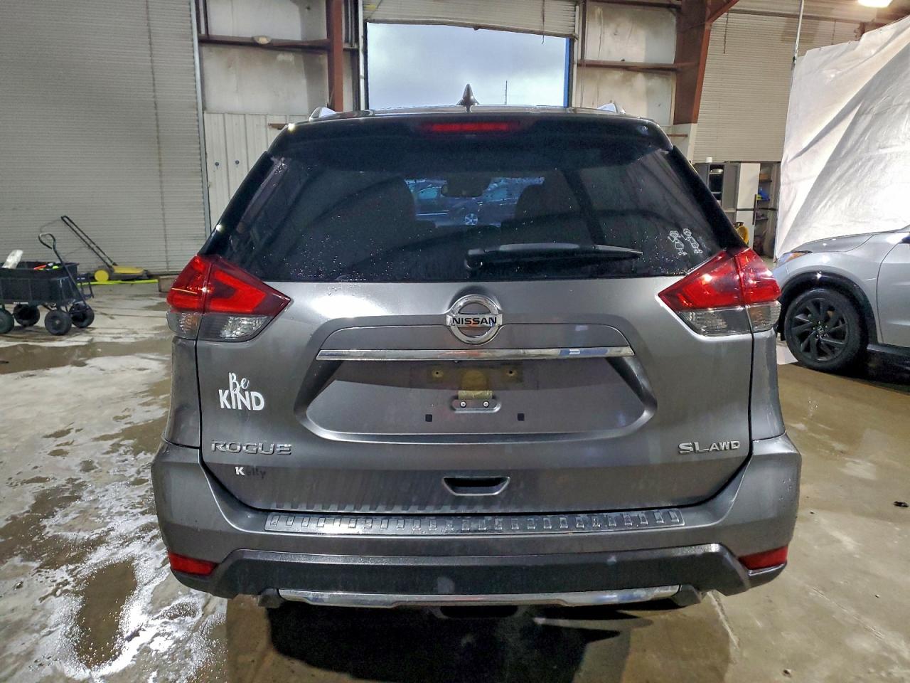2018 NISSAN ROGUE S photo 6