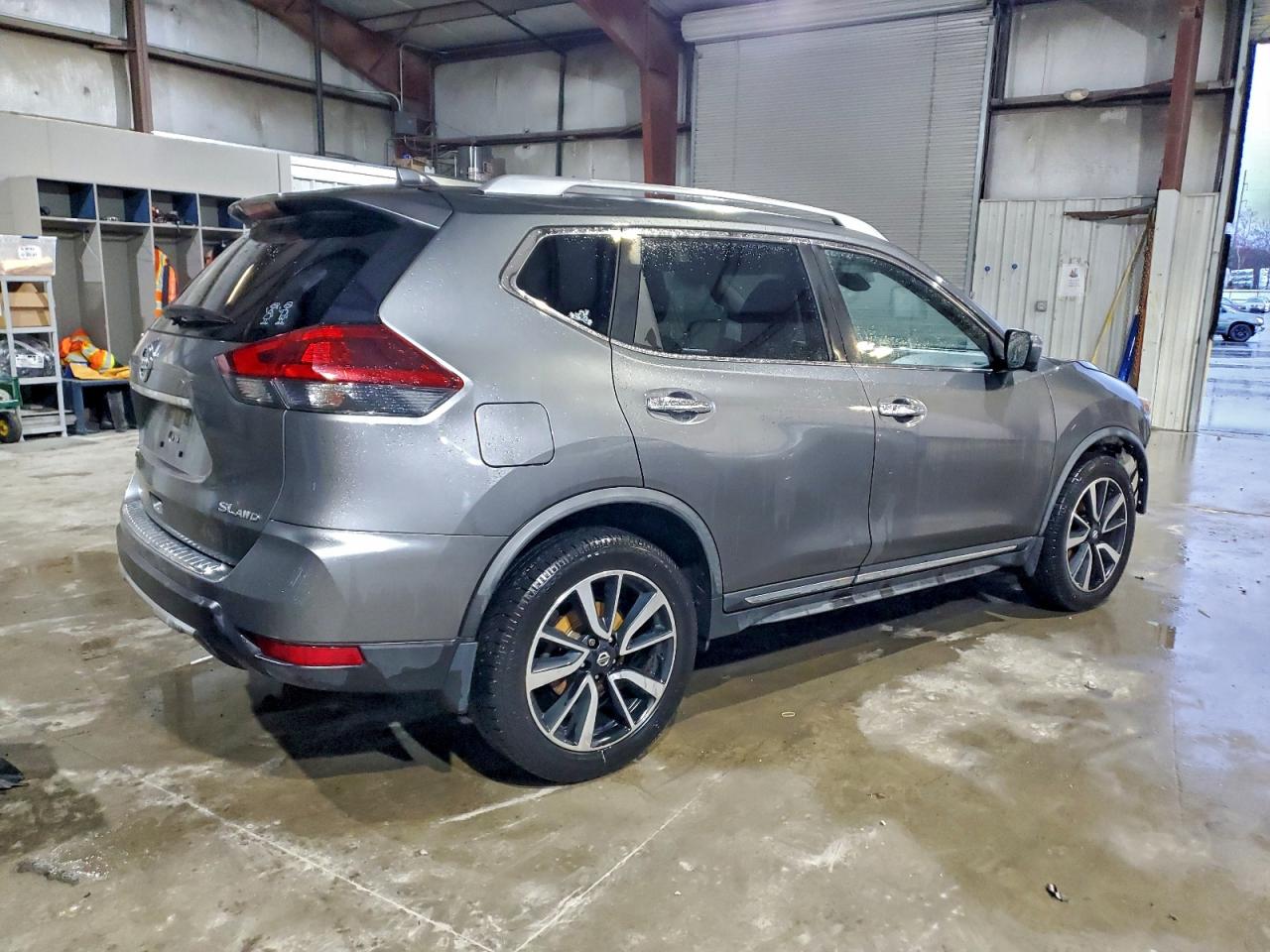 2018 NISSAN ROGUE S photo 3