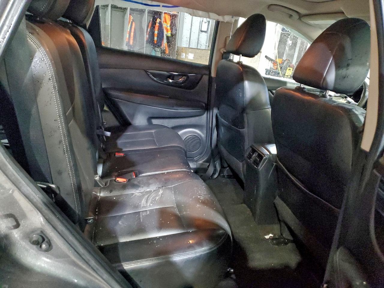 2018 NISSAN ROGUE S photo 11