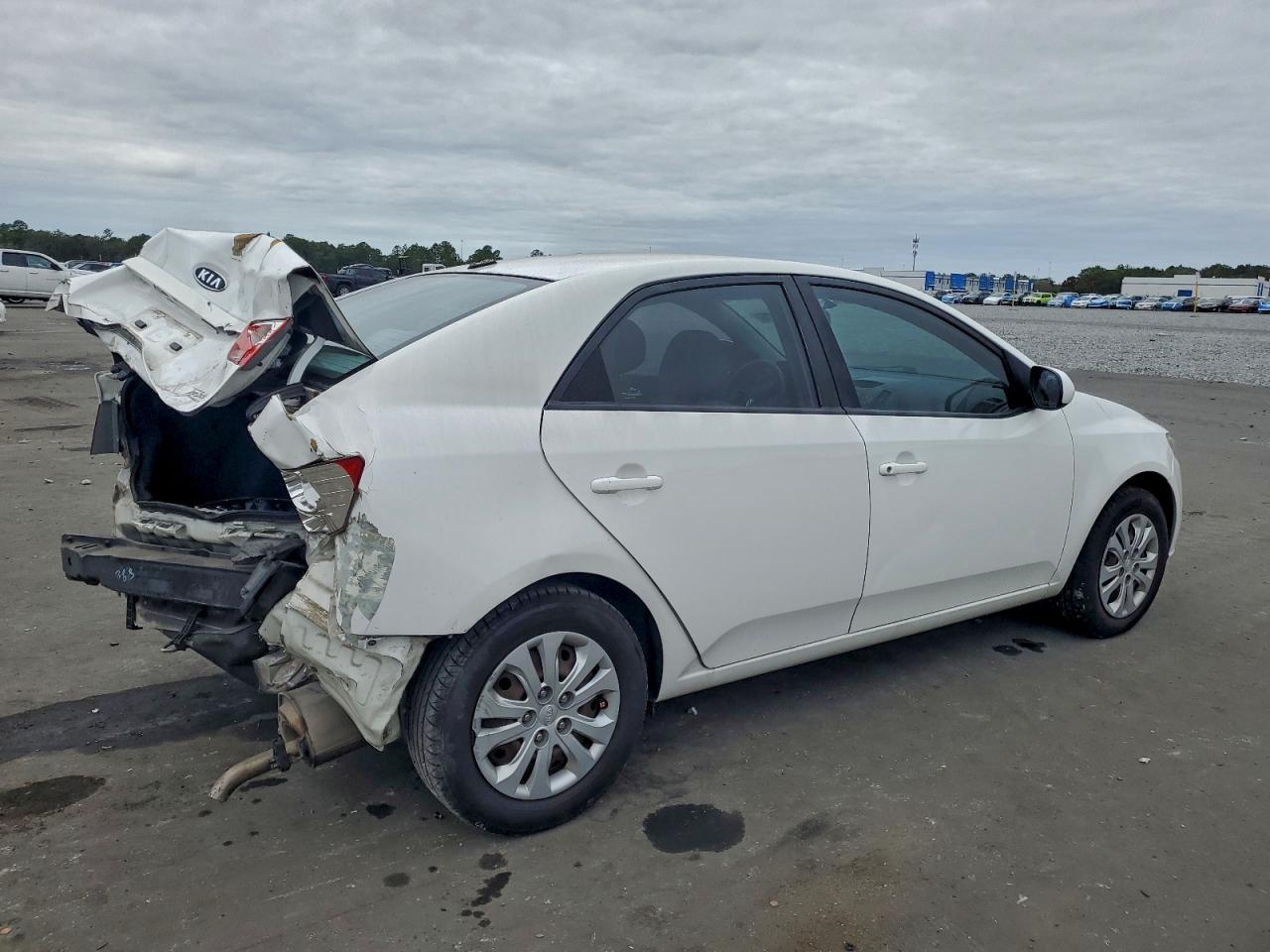 2010 KIA FORTE LX photo 3