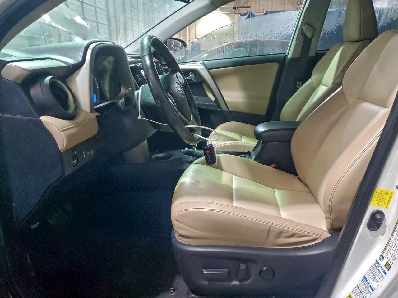 2015 TOYOTA RAV4 LIMITED photo 7