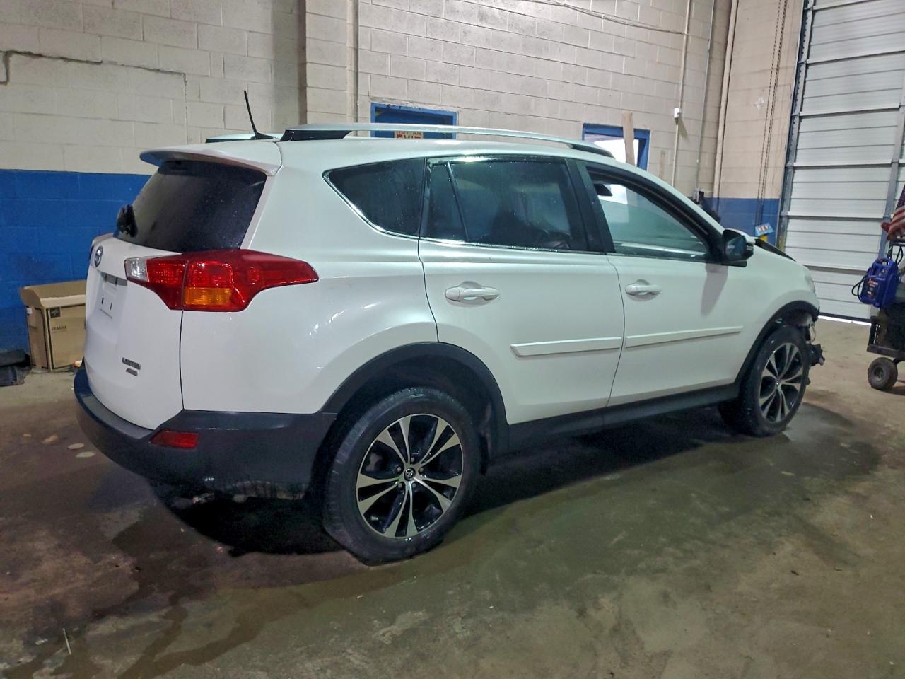 2015 TOYOTA RAV4 LIMITED photo 3