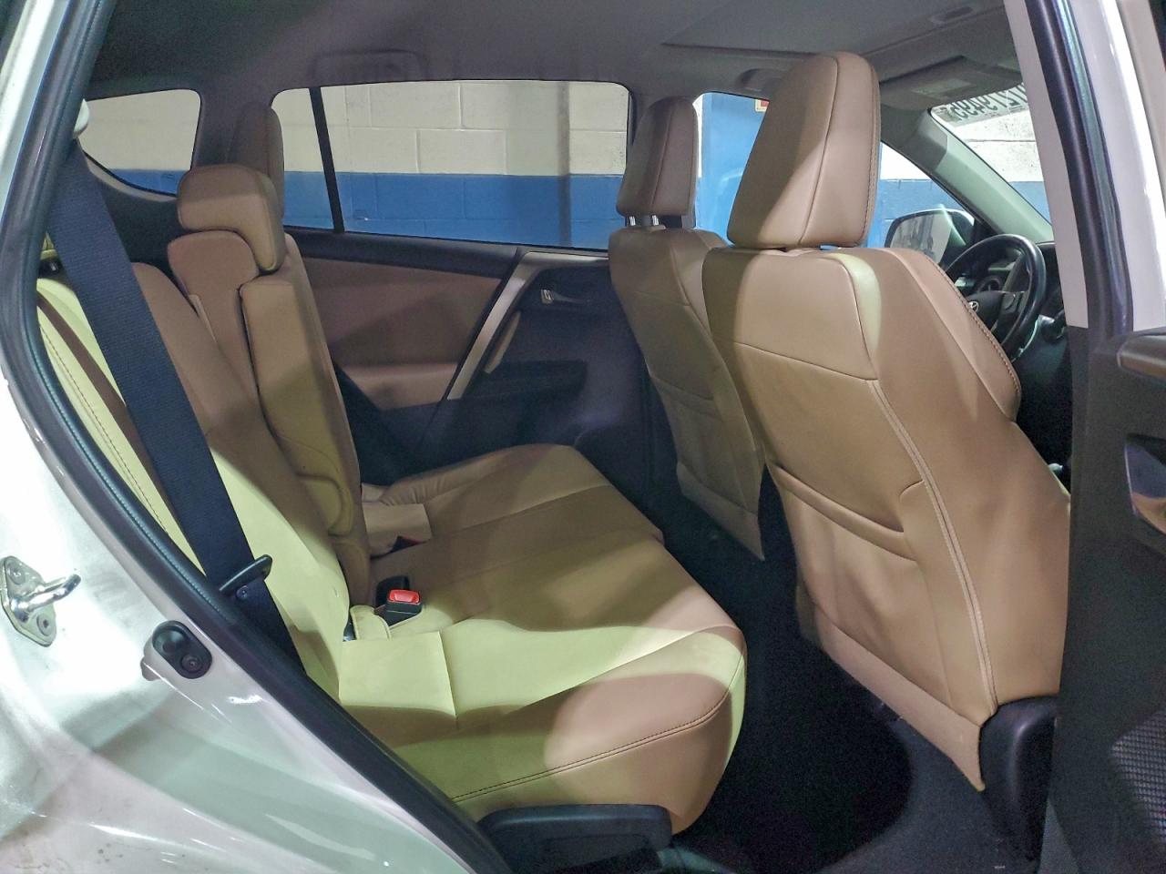 2015 TOYOTA RAV4 LIMITED photo 11
