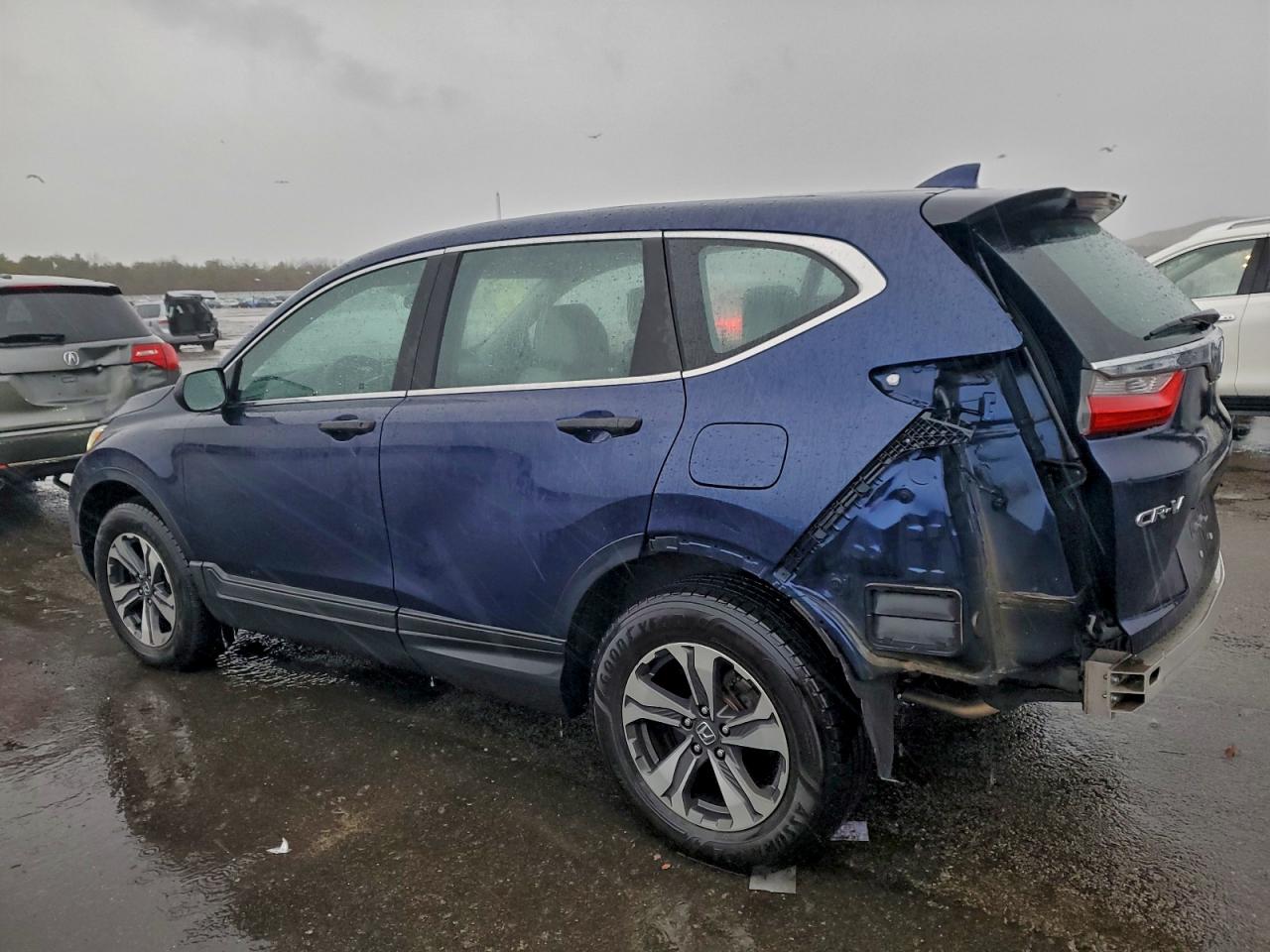 2018 HONDA CR-V LX photo 4