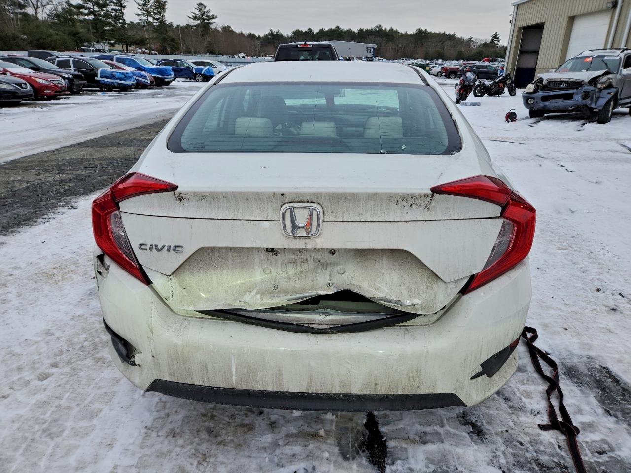 2017 HONDA CIVIC LX photo 6