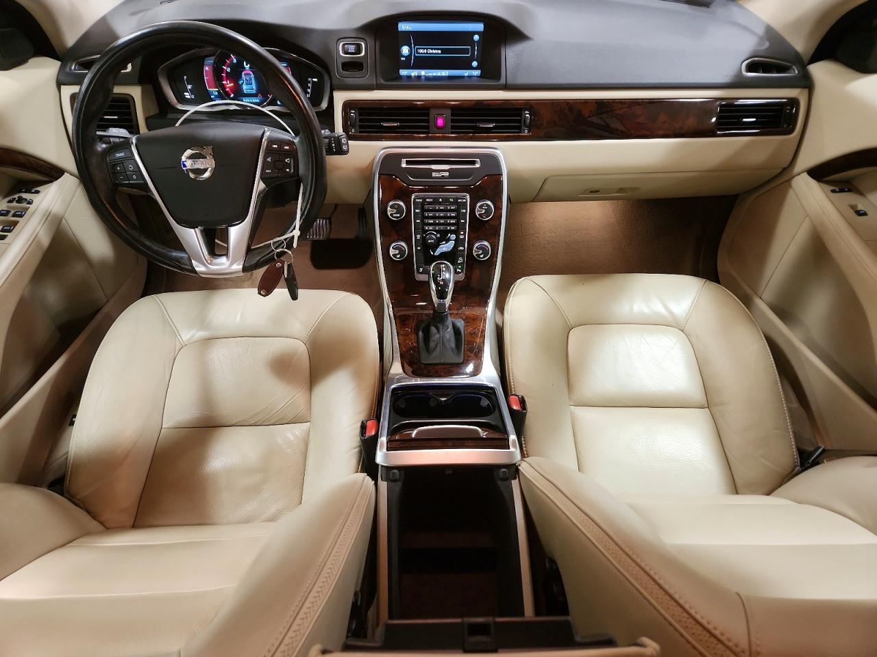 2014 VOLVO XC70 T6 photo 15