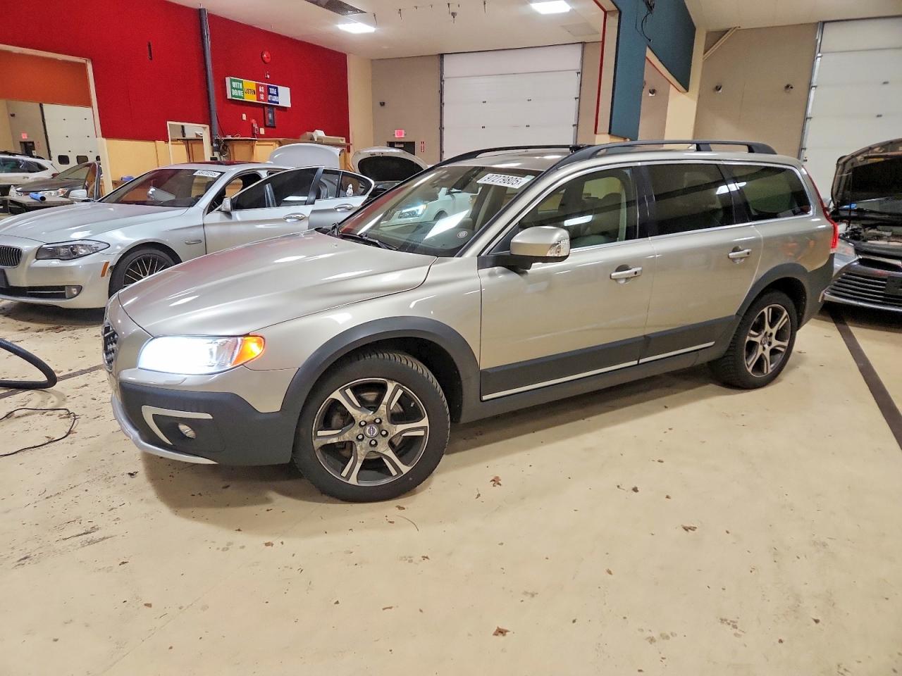 2014 VOLVO XC70