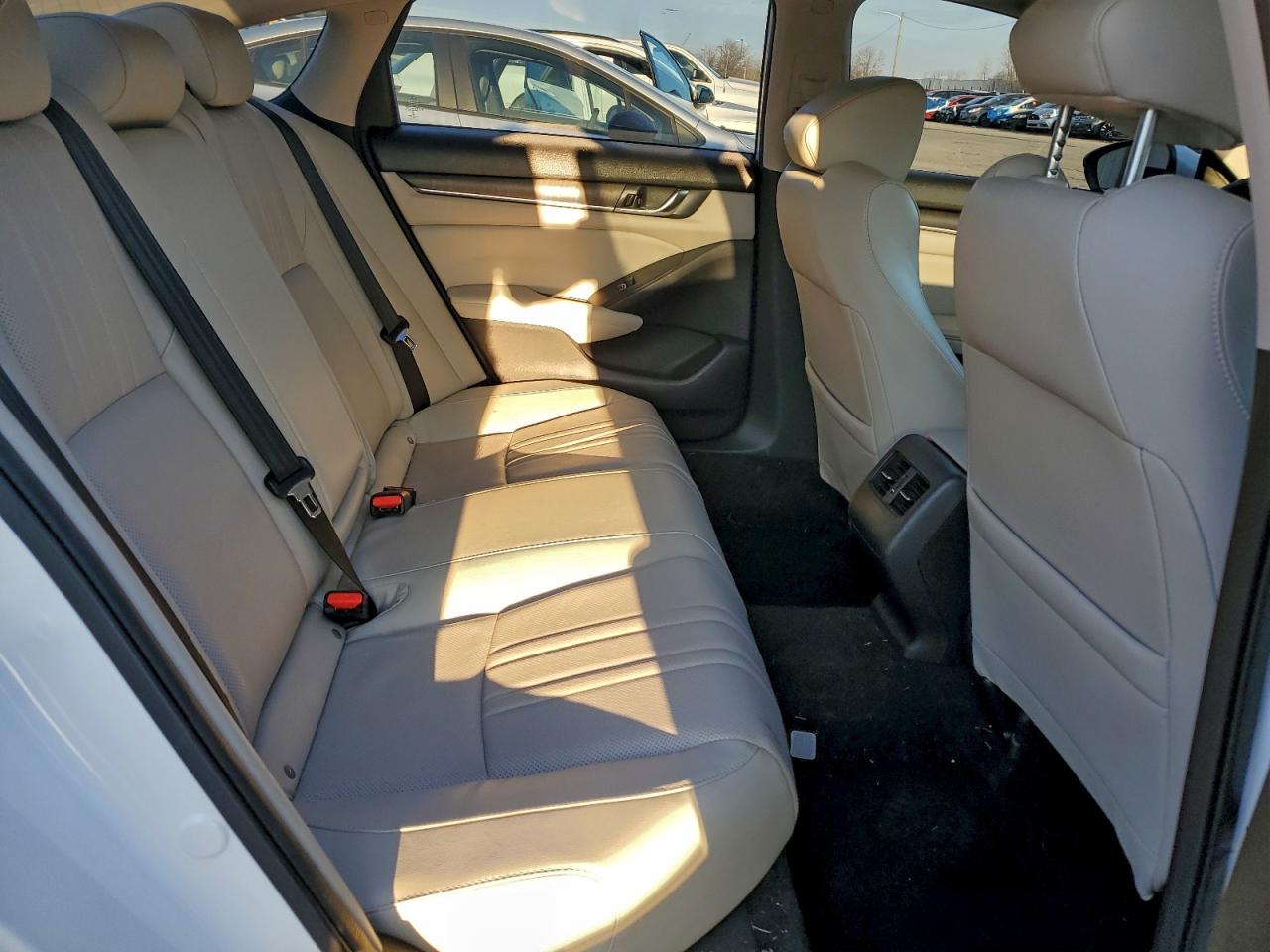 2018 HONDA ACCORD EXL photo 10