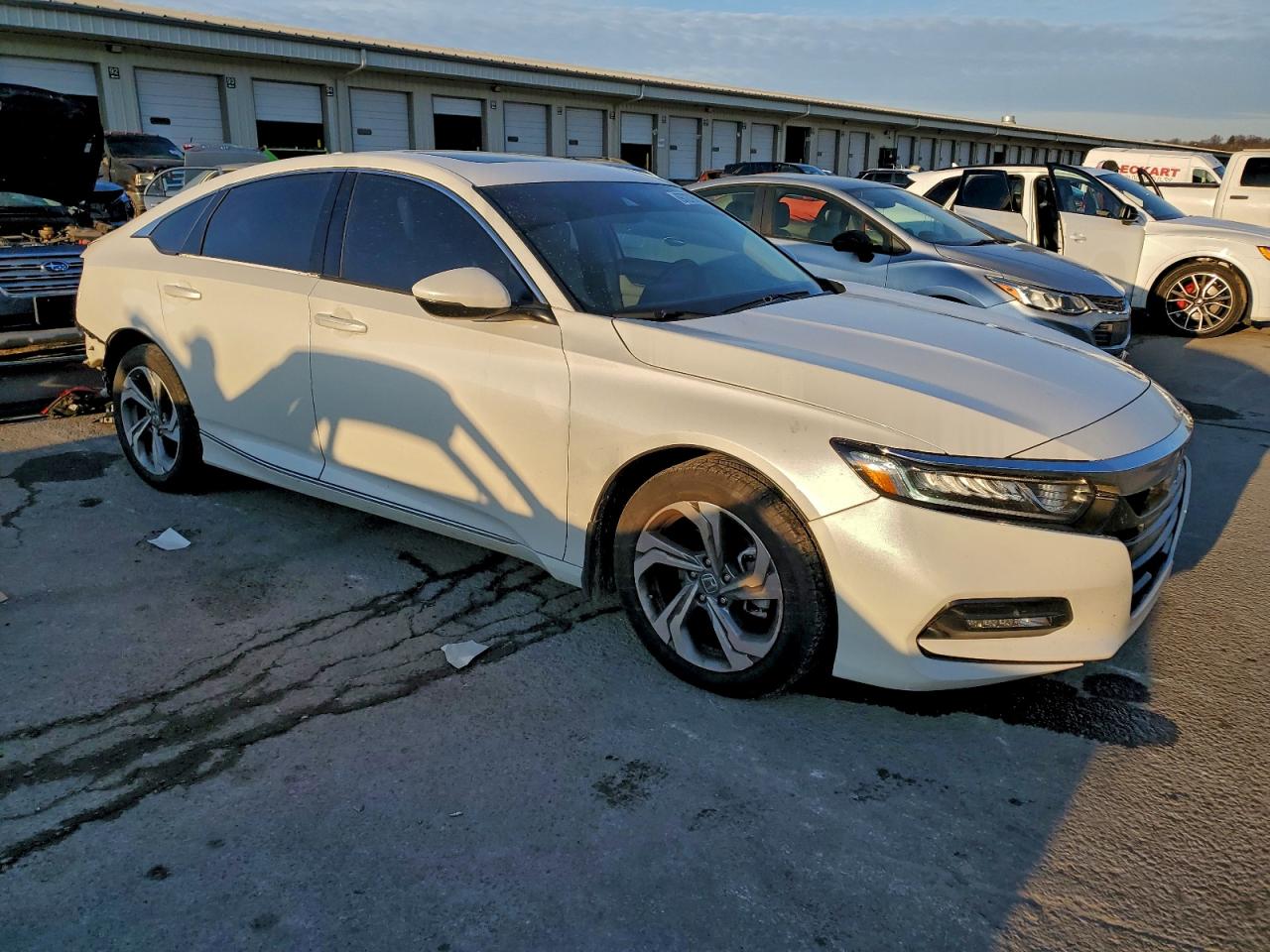 2018 HONDA ACCORD EXL photo 4