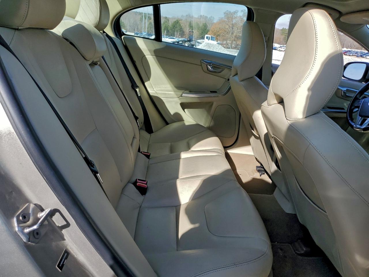 2015 VOLVO S60 PREMIER photo 19