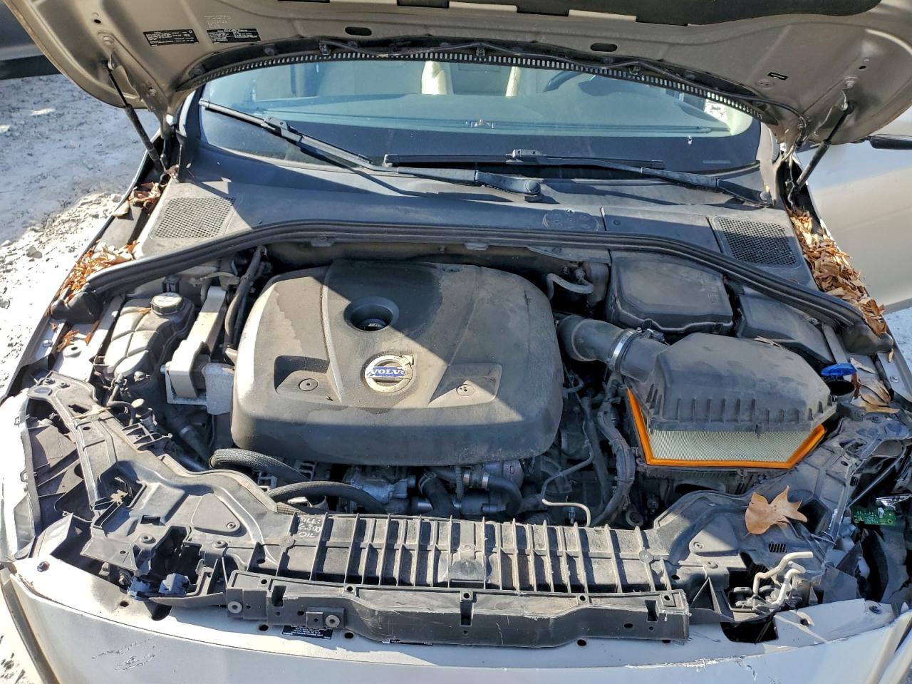 2015 VOLVO S60 PREMIER photo 21