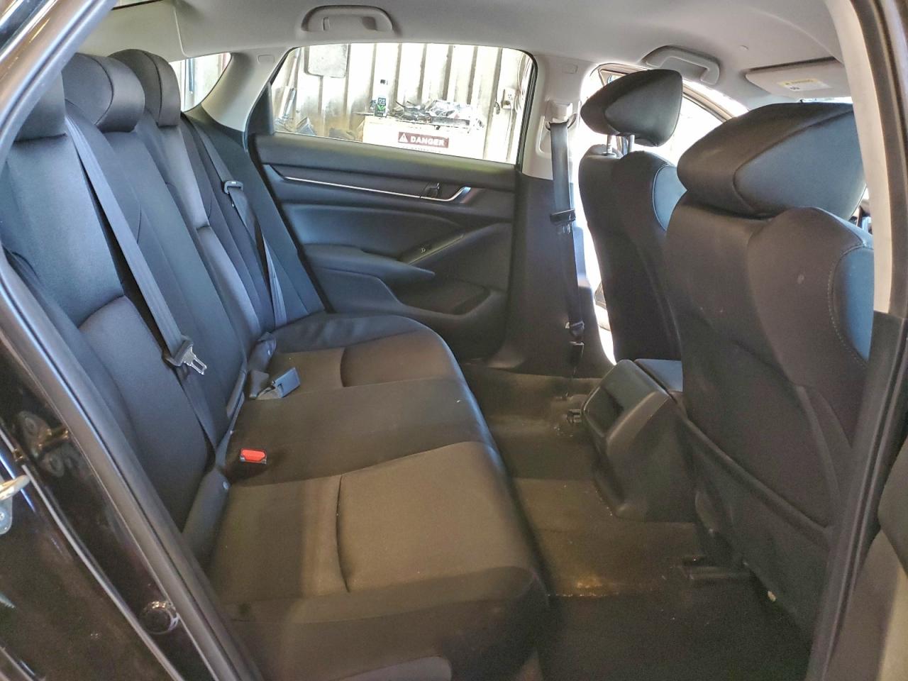 2020 HONDA ACCORD LX photo 10