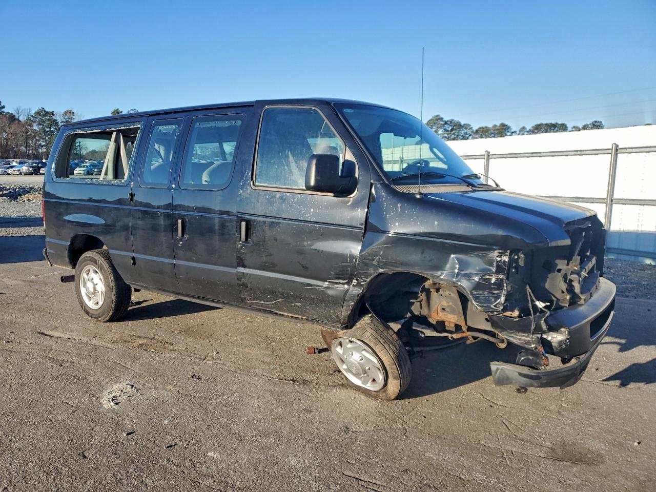 2011 FORD ECONOLINE E150 WAGON photo 7