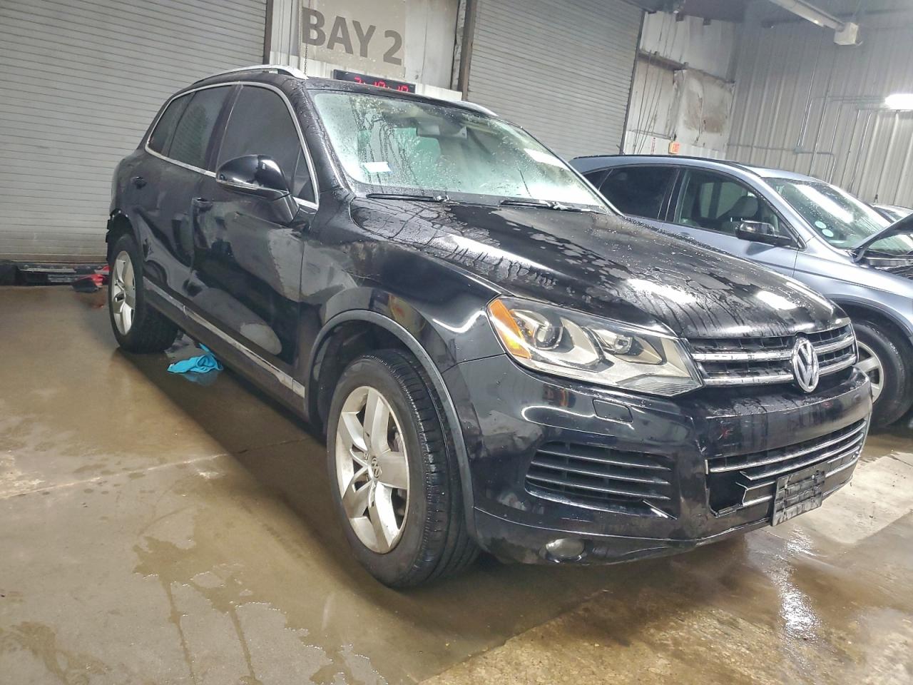 2012 VOLKSWAGEN TOUAREG V6 photo 7