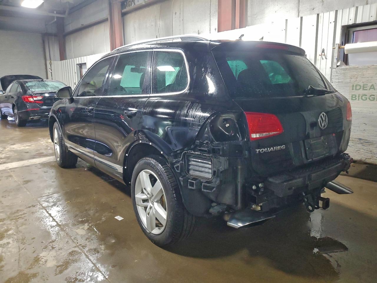 2012 VOLKSWAGEN TOUAREG V6 photo 3