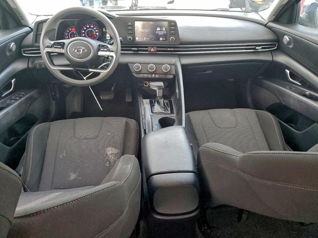 2021 HYUNDAI ELANTRA SE photo 8
