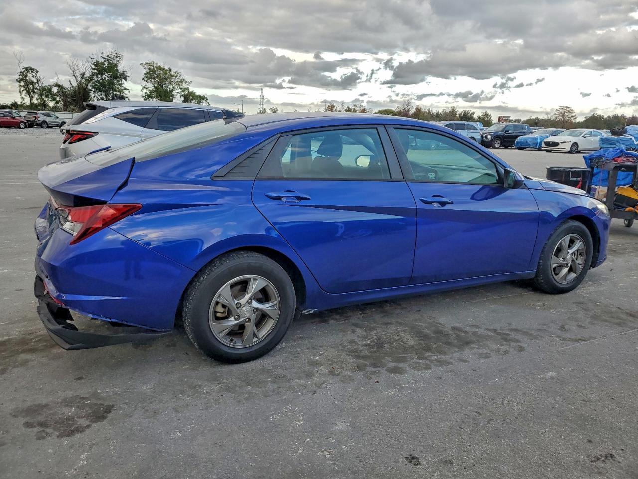 2021 HYUNDAI ELANTRA SE photo 3